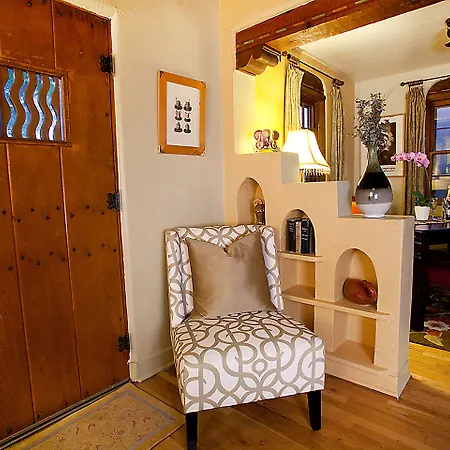 Casa De Tres Lunas/house Of Three Moons Inn 5*