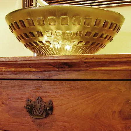 Casa De Tres Lunas/house Of Three Moons Inn 5*